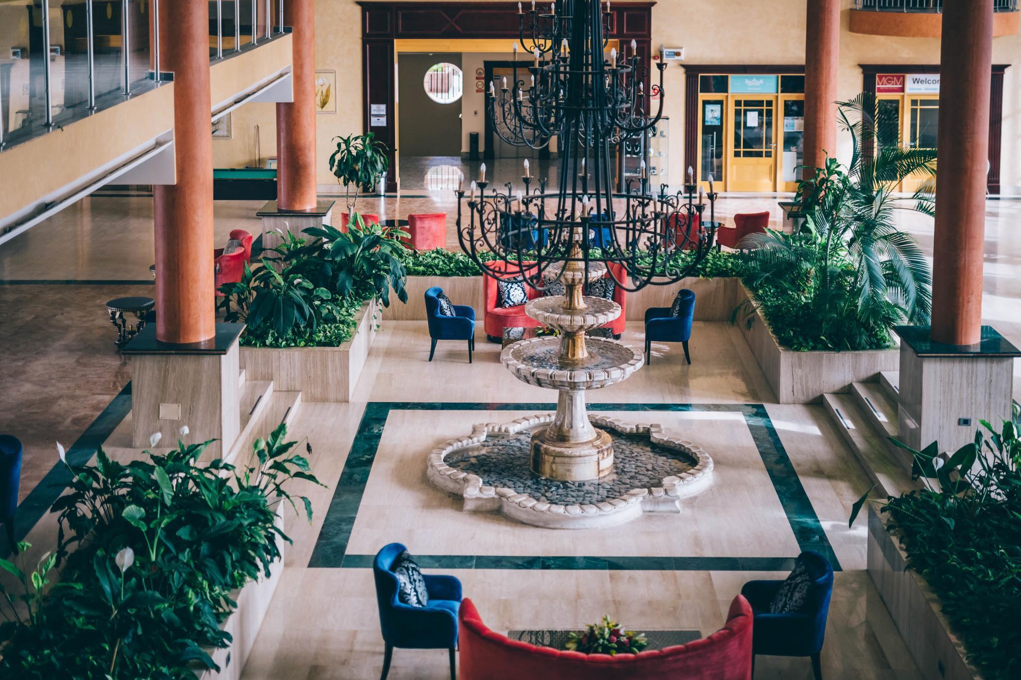 Grand Muthu Golf Plaza Hotel & Spa San Miguel de Abona Esterno foto The lobby of the hotel