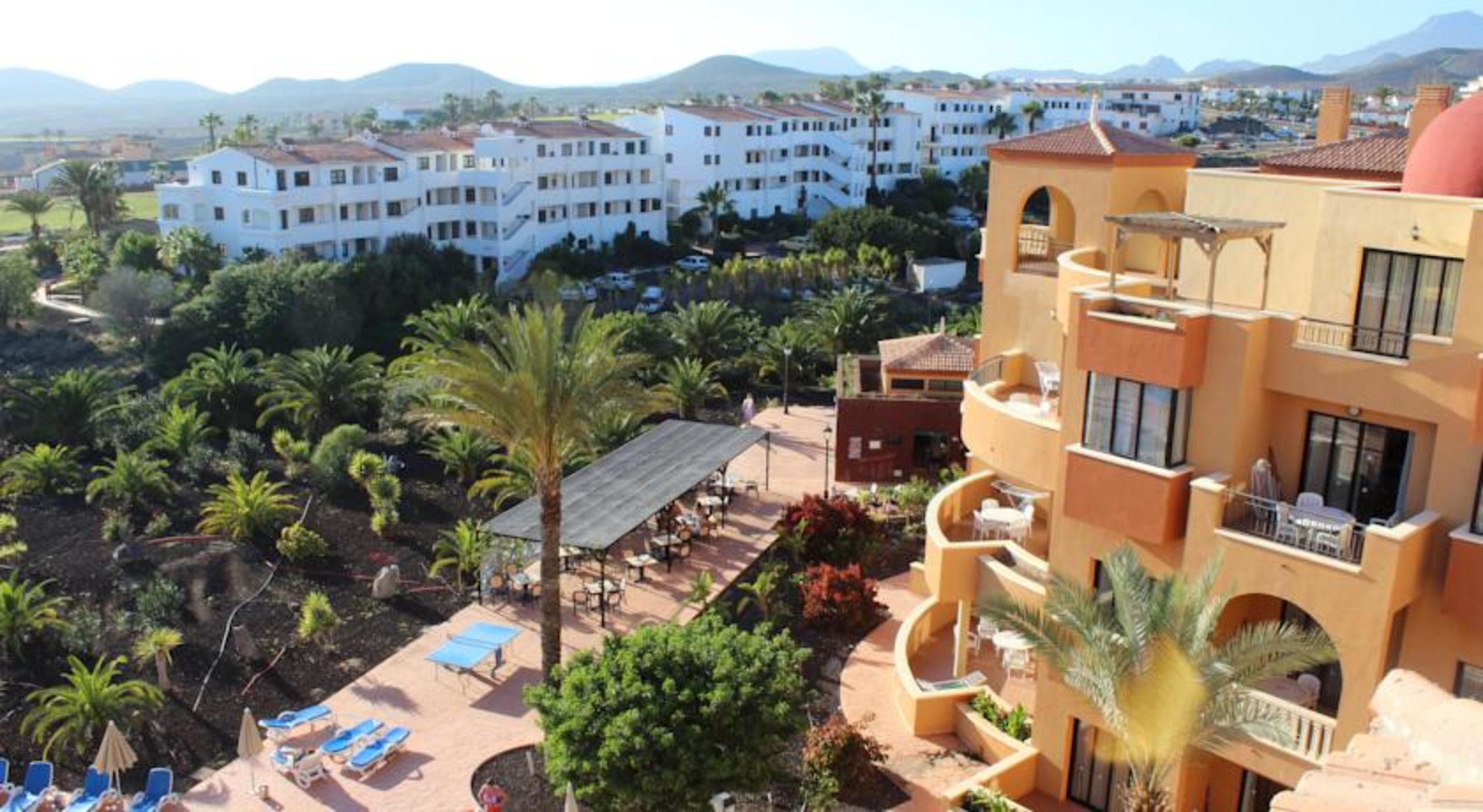 Grand Muthu Golf Plaza Hotel & Spa San Miguel de Abona Esterno foto Hotels in Magaluf