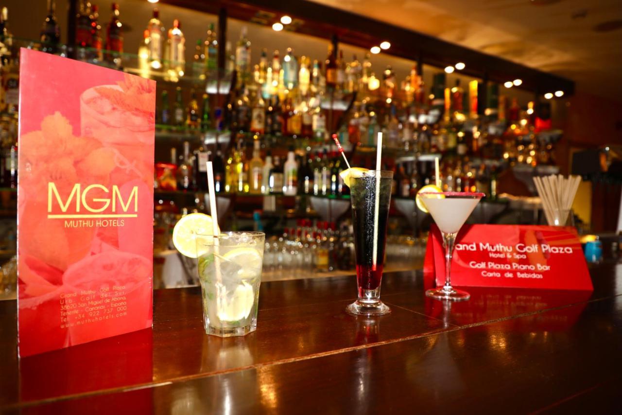 Grand Muthu Golf Plaza Hotel & Spa San Miguel de Abona Esterno foto The bar at the MGM